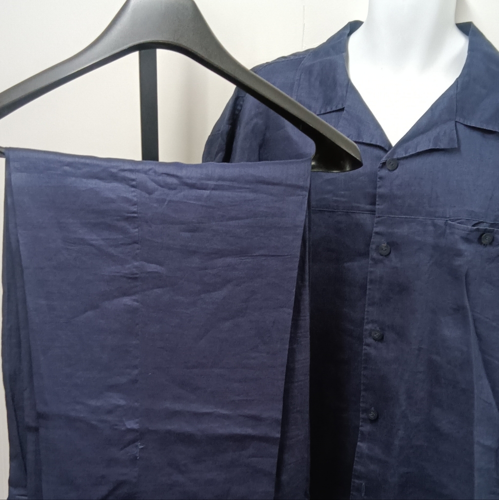 Steve Harvey's two piece outfit , 38/30